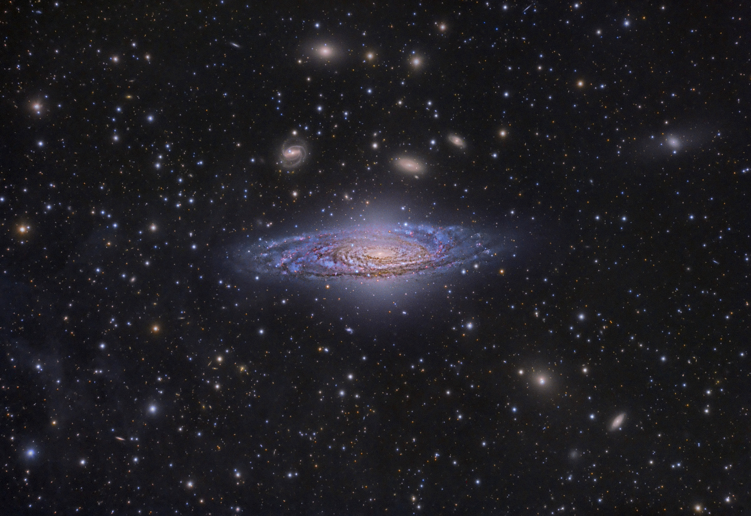 Что больше по размеру вселенная или галактика. Галактика NGC 7331. NGC 7331-спиральная галактик. Альфа Центавра в Млечном пути. Вселенная Галактика Млечный путь.