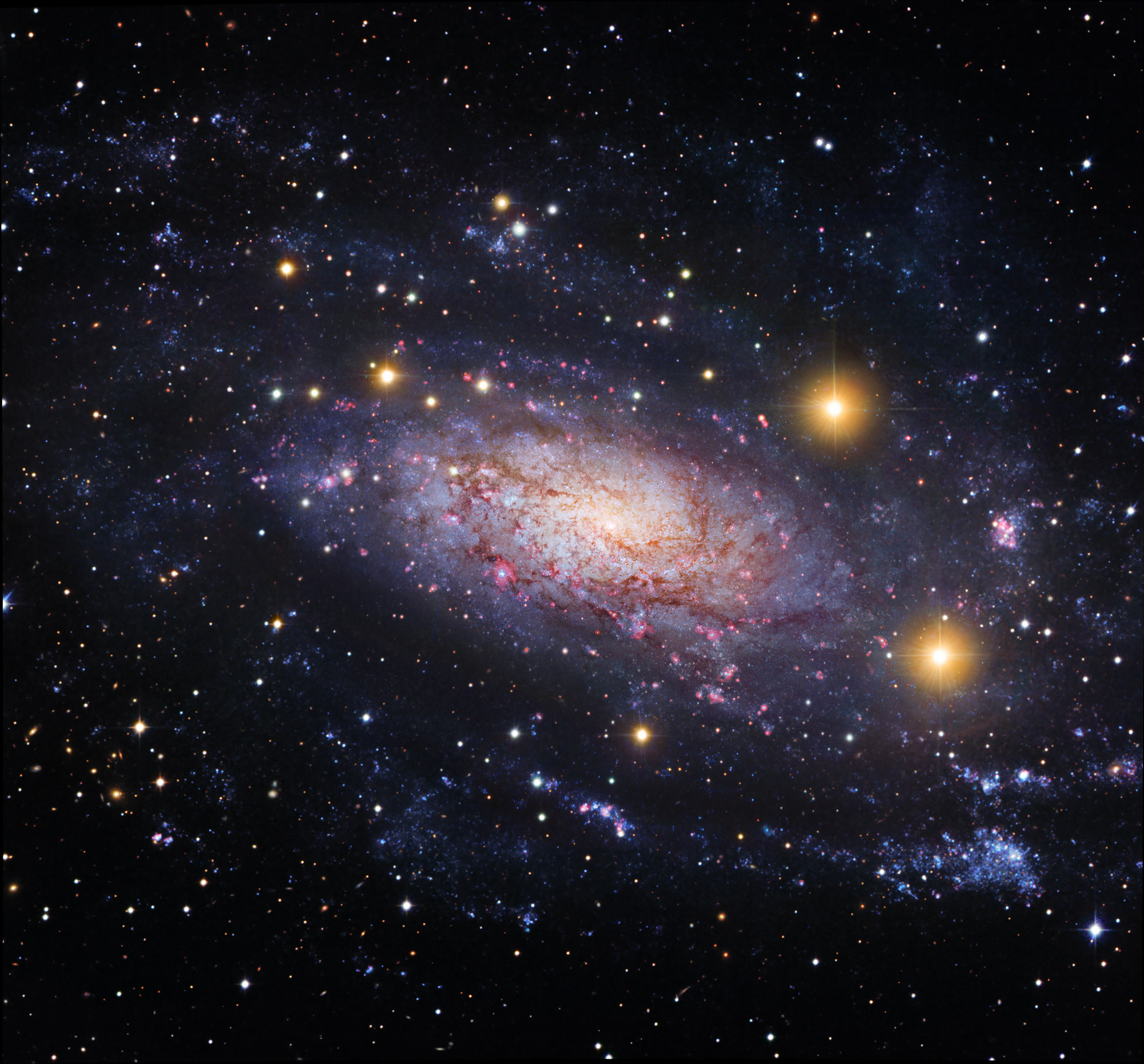 Вселенная астрофизика. Космос Галактика NGC 772. Галактика NGC 1132. Галактика NGC 5792. Вселенная это в астрономии.