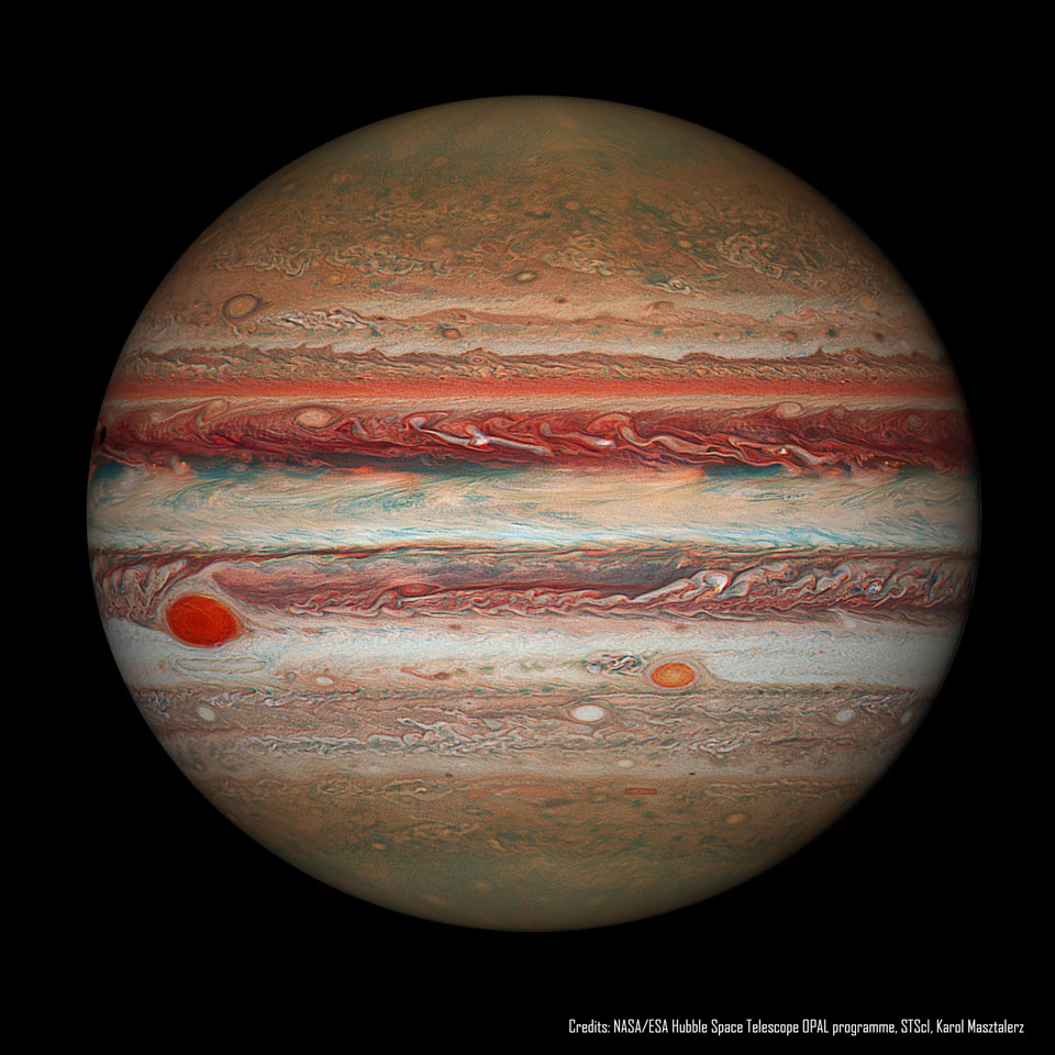 Prikazana slika prikazuje celoten obraz Jupitra, vključno z
veliko rdečo pego, kot jo je posnel Hubble leta 2016.