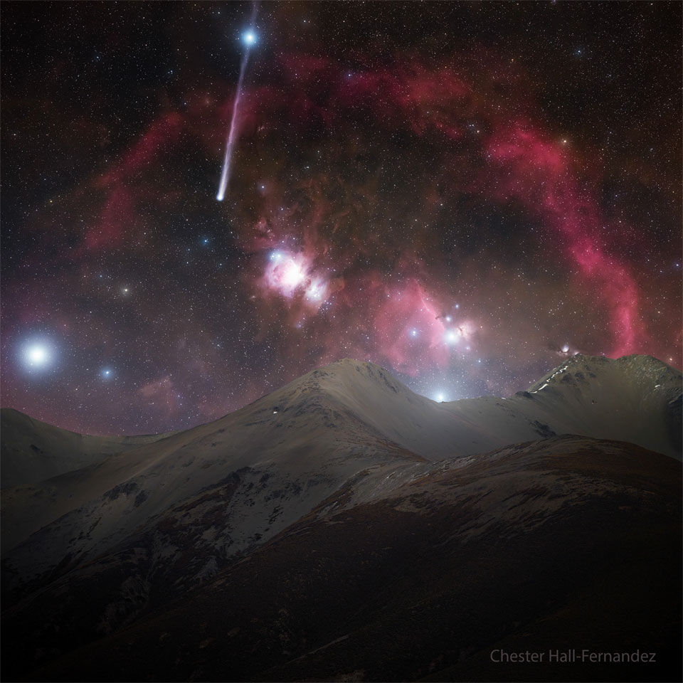 A starfield appears featuring many bright stars, red
nebula, and a comet. Snow covered mountains cover the foreground.
The comet appears on the upper left with a tail the goes
upward and right through a bright star.
Please see the explanation for more detailed information.